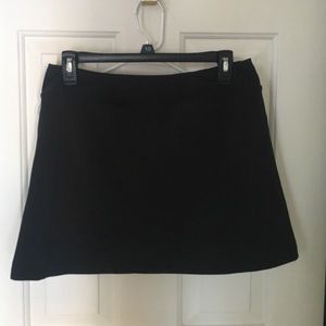 Adidas black golf skort size 6
